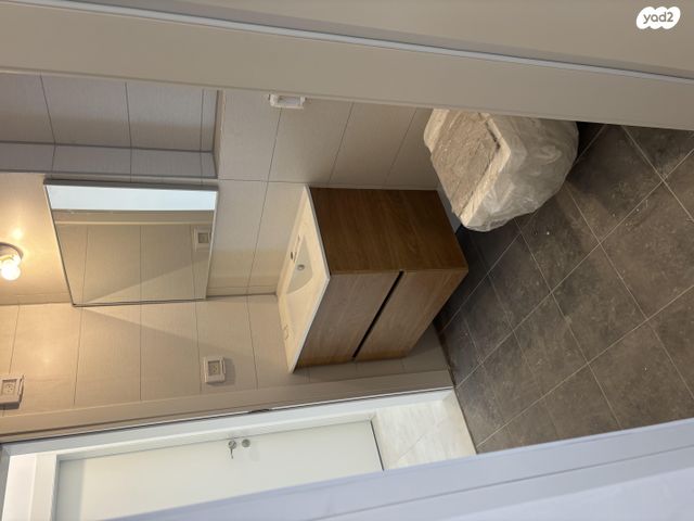 גג/ פנטהאוז, הגפן 2, כרמי הנדיב, אחוזת רוטנר, קרית מלאכי