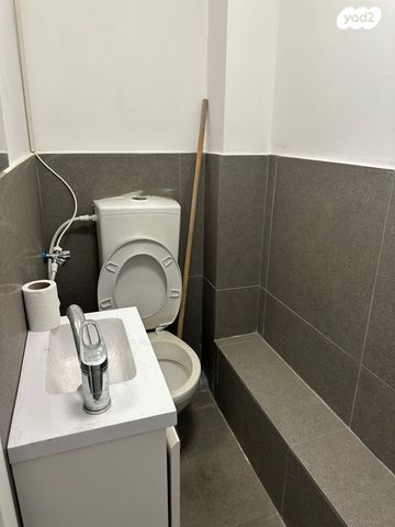 חנויות/ שטח מסחרי, המסגר 55, מונטיפיורי, הרכבת, תל אביב יפו