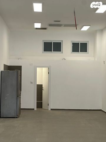 חנויות/ שטח מסחרי, המסגר 55, מונטיפיורי, הרכבת, תל אביב יפו