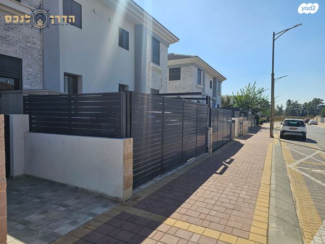 בית פרטי/ קוטג', רחל ינאית בן צבי 8, בר לב, מזכרת בתיה