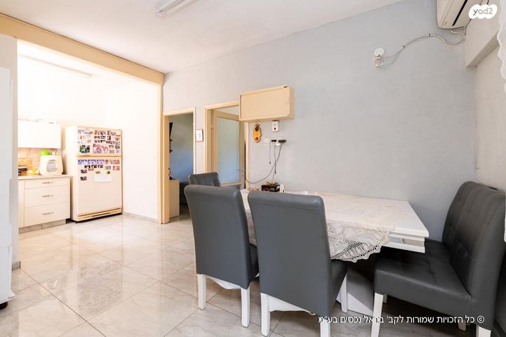 דו משפחתי, נווה אשר, פרדס חנה כרכור