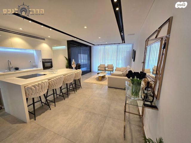 דירה, חיים משה שפירא 13, רובע ד', אשדוד