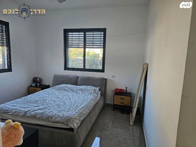 בית פרטי/ קוטג', רחל ינאית בן צבי 8, בר לב, מזכרת בתיה