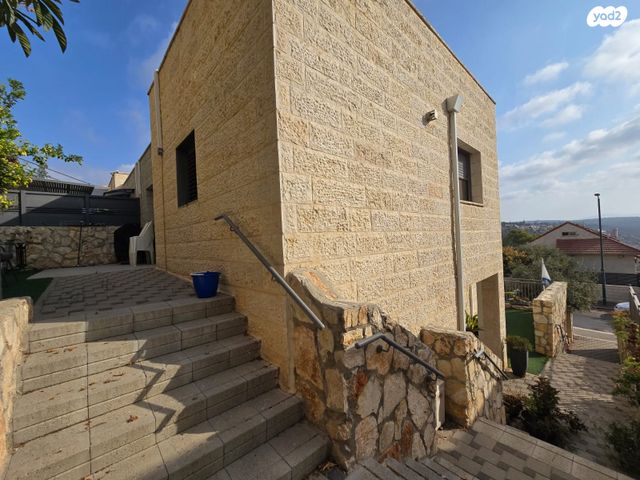 דו משפחתי, הנחל, גינות שומרון, קרני שומרון