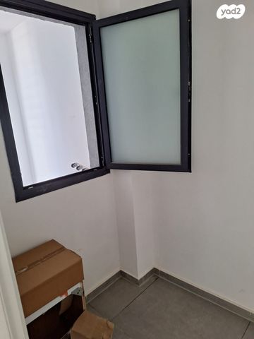 דירה, פרדה יזדאו אקלום, עפולה