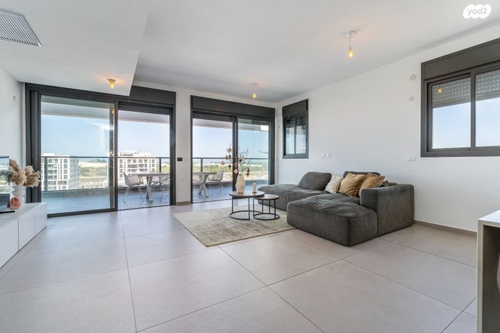 גג/ פנטהאוז, אור ים, אור עקיבא