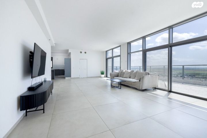 דופלקס, אבן גבירול, רחובות