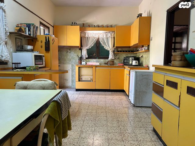 מגרשים, הפועל, נוף ים, הרצליה