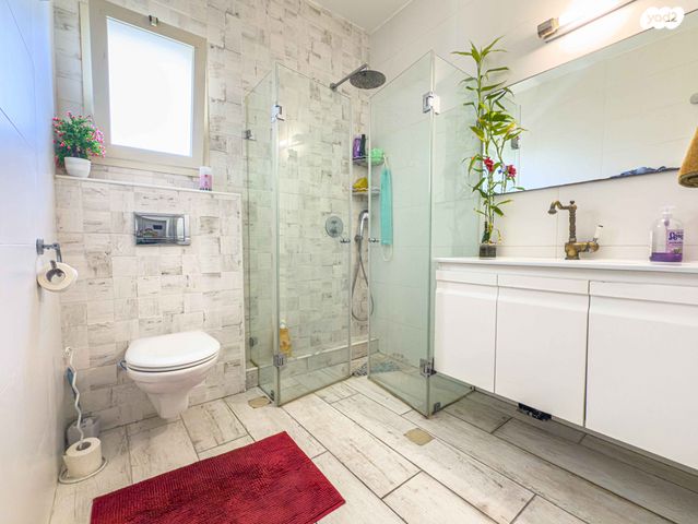 דירה, יהודה, קרית ביאליק