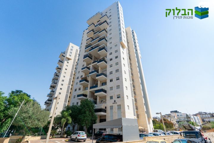 דירה, רמב"ם, ראשון לציון