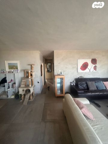 דירה, ליאון בלום, חיפה