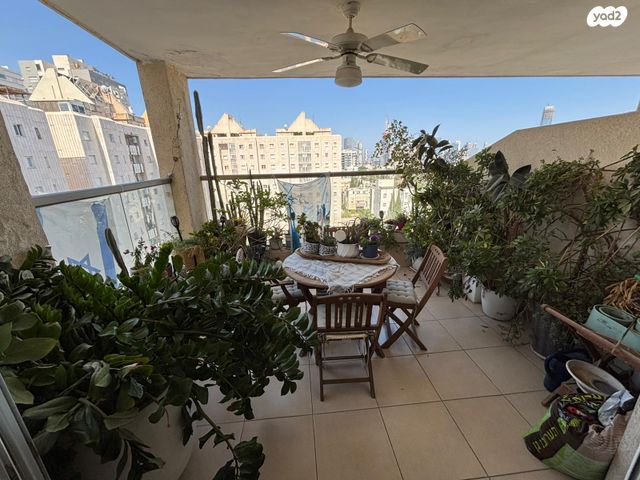 דירה, שמעון בן צבי, שטח 9, גבעתיים