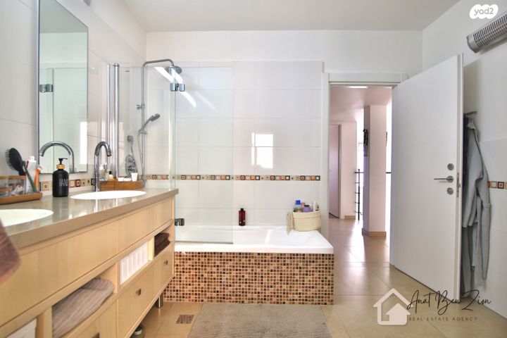 בית פרטי/ קוטג', הראשונים 71, קרית חיים מזרחית, חיפה