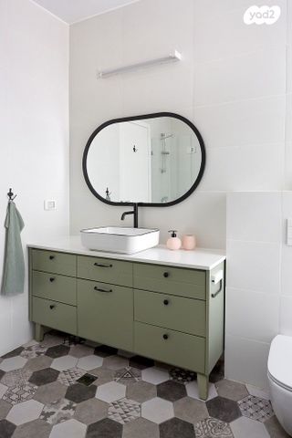 דו משפחתי, בר לב, מזכרת בתיה