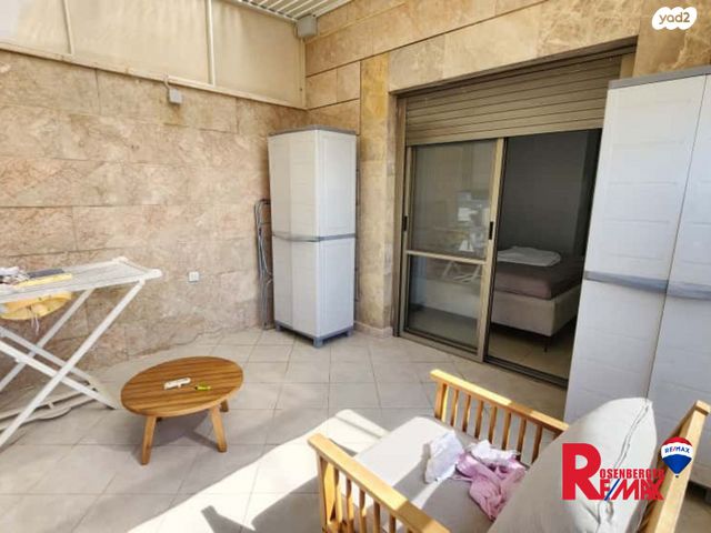 גג/ פנטהאוז, נעמי שמר 10, קרית אילון, חולון