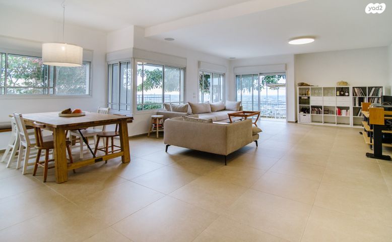 דו משפחתי, הבשור 10, יובלים, אלפי מנשה