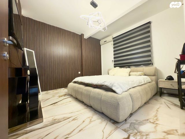 דירת גן, חנה סנש, מוצקין הותיקה, קרית מוצקין