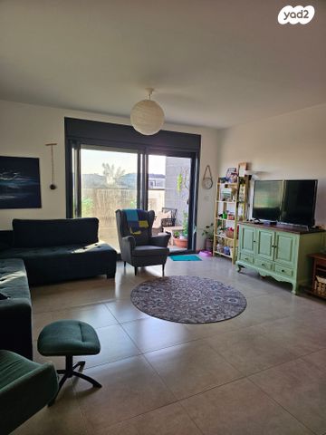 דירה, דרך הרעות, פרדסיה, פרדסיה