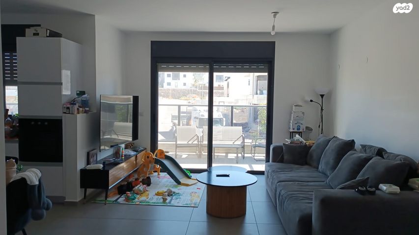 דירה, פרדה יזדאו אקלום, עפולה