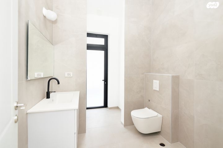 דו משפחתי, אפיק, קצרין