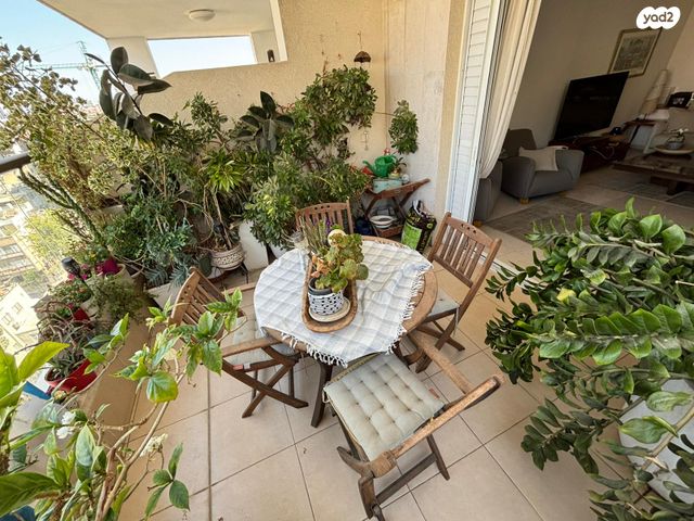 דירה, שטח 9, גבעתיים