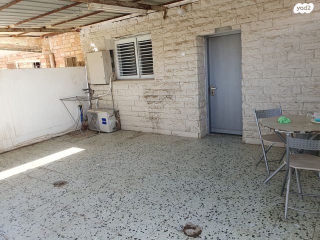 בית פרטי/ קוטג', חומה ומגדל, שכונה ג', באר שבע