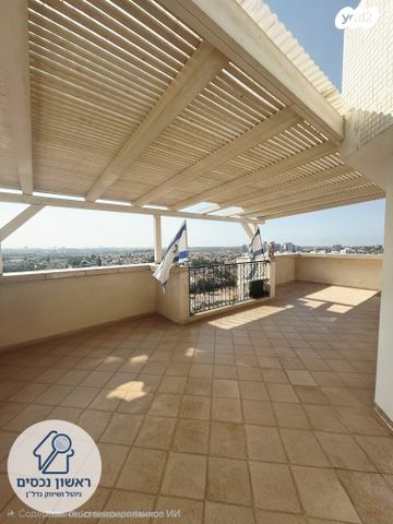 גג/ פנטהאוז