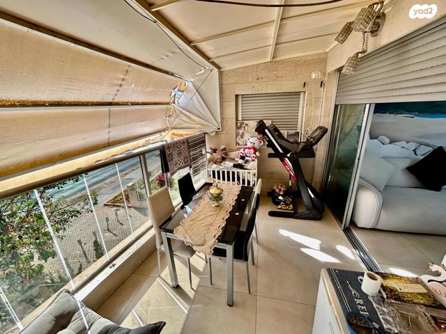 דירה, הדס 18, קרית אילון, חולון