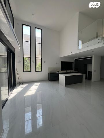 דו משפחתי, גדרה מזרח, גדרה