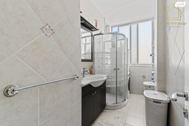 גג/ פנטהאוז, קרן היסוד, חולון