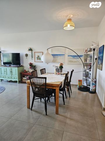 דירה, דרך הרעות, פרדסיה, פרדסיה