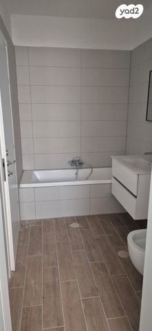 גג/ פנטהאוז, יצחק שמיר, עפולה