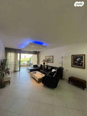 דירה, יגאל ידין, קרית אילון, חולון