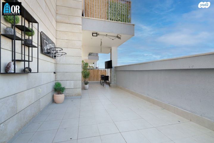 דירה, שבט יהודה, אחיסמך, לוד