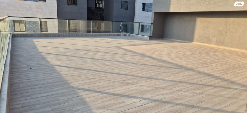 גג/ פנטהאוז, יצחק שמיר, עפולה