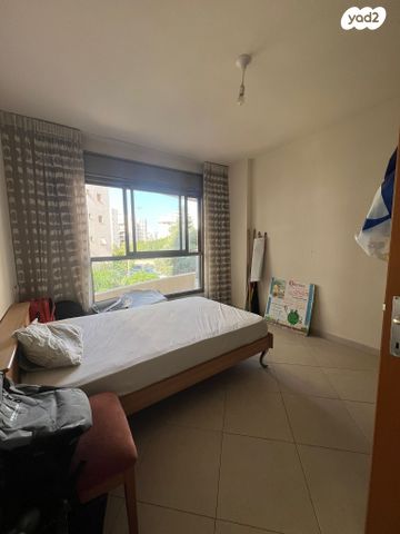 דירה, יגאל ידין, קרית אילון, חולון