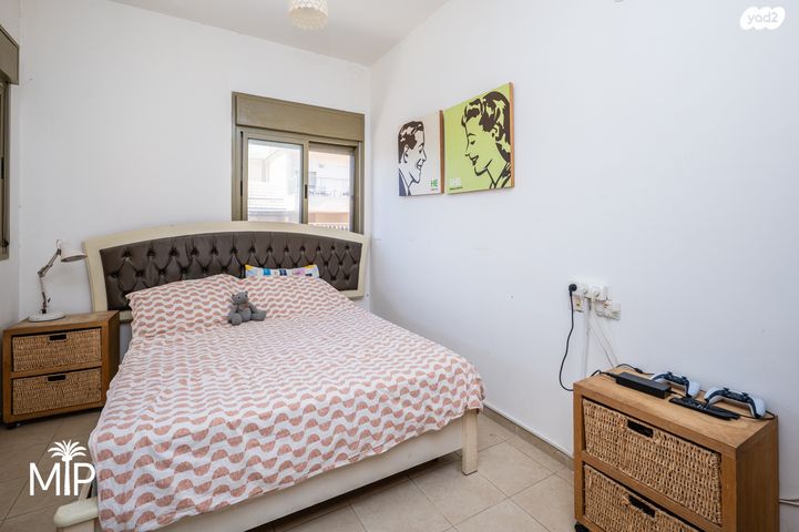 דופלקס, חלומות זכרון, זכרון יעקב