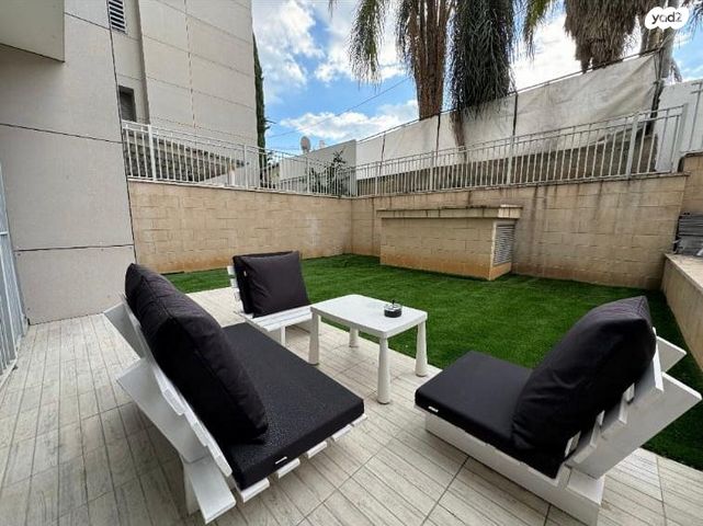 דירת גן, הגפן 9, גבעת אשכול, כפר סבא