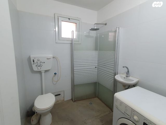 בית פרטי/ קוטג', חומה ומגדל, שכונה ג', באר שבע