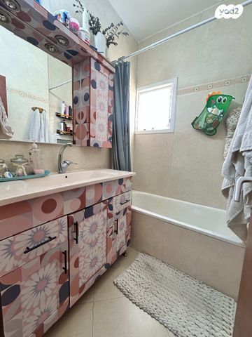 דירה, שדרות בר אילן, דרום מערב ותיק, בת ים