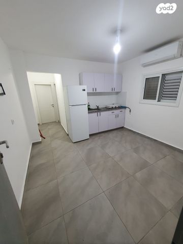 בית פרטי/ קוטג', חומה ומגדל, שכונה ג', באר שבע