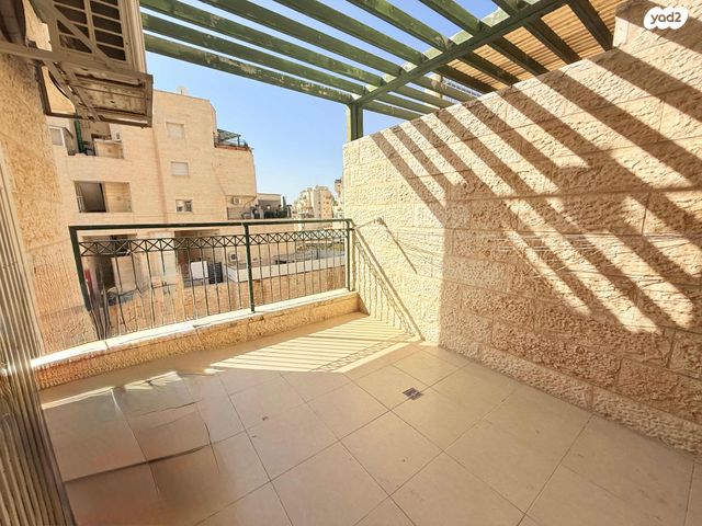 דירת גן, ליכטנשטיין, חומת שמואל, הר חומה, ירושלים