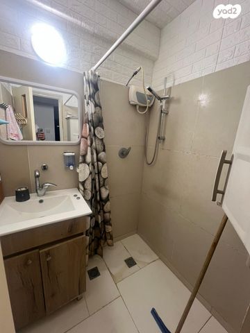 דירה, גבעת חן, בנימינה גבעת עדה