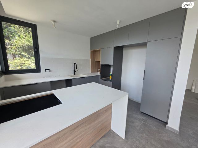 דירת גן, כרמל צרפתי, חיפה