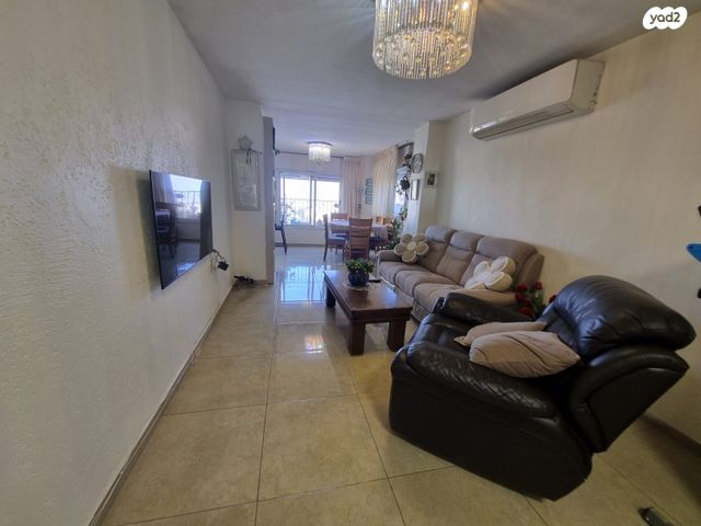 דירה, שדרות נווה יעקב, נווה יעקב, ירושלים