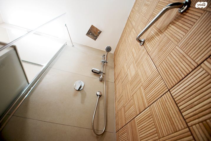 דירת גן, שדרות הציונות 123, כרמל צרפתי, חיפה