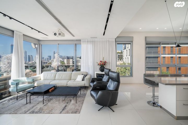 גג/ פנטהאוז, ריינס, ארלוזורוב, גבעתיים