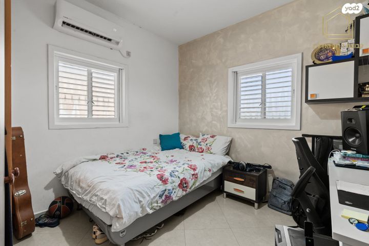 גג/ פנטהאוז, קרן היסוד, חולון