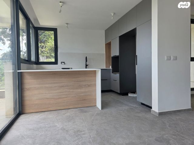 דירת גן, כרמל צרפתי, חיפה