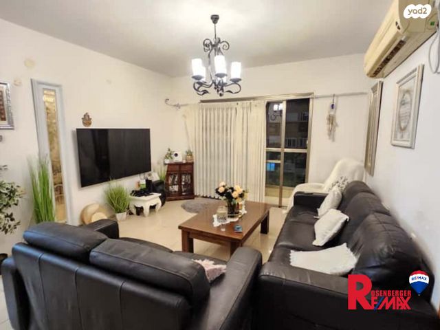 דירה, הרב קפאח 35, גרין ועם, חולון